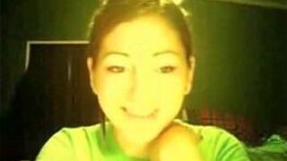 Very Nice Webcam Girl Showing off her Body - porn video