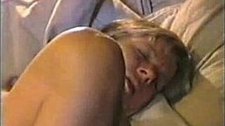 Milf Annie with her Toys - porn video