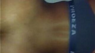 BITCH GIVING TO THE HUSBAND OF FOUR - porn video