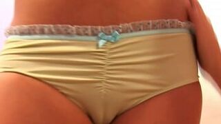 Milf and young girl lesbianporn - porn video