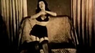 Gorgeous Girl Dancing and Stripping - porn video