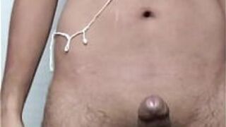 Cant resist himself masturbating indian desi gay - porn video